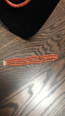 natürliches Korallenarmband mit 14 Karat Gold