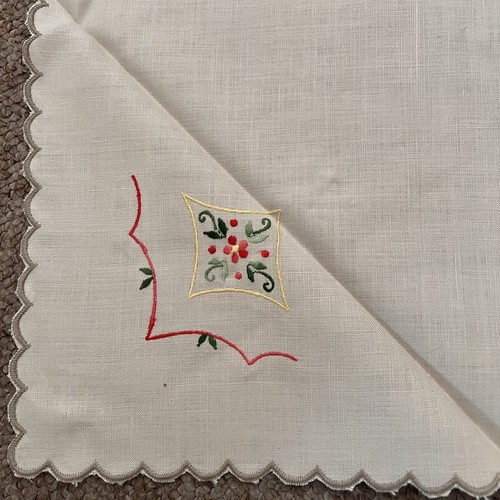 Vintage Irish Linen Tablecloth - Unused - part original packaging - Picture 6 of 12