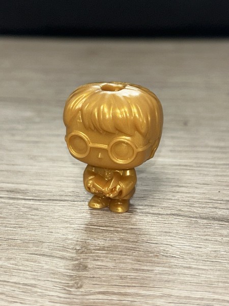 AUTÉNTICO FUNKO POP HARRY POTTER DORADO KINDER JOY - EDICIÓN LIMITADA