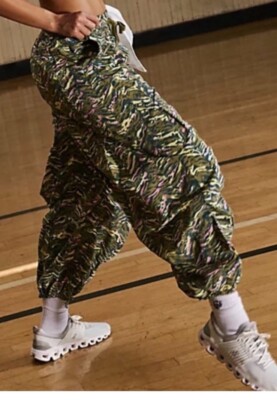 $148 M FP Free People Movement  Zephyr Printed Pants Green Pink Yellow Balloon