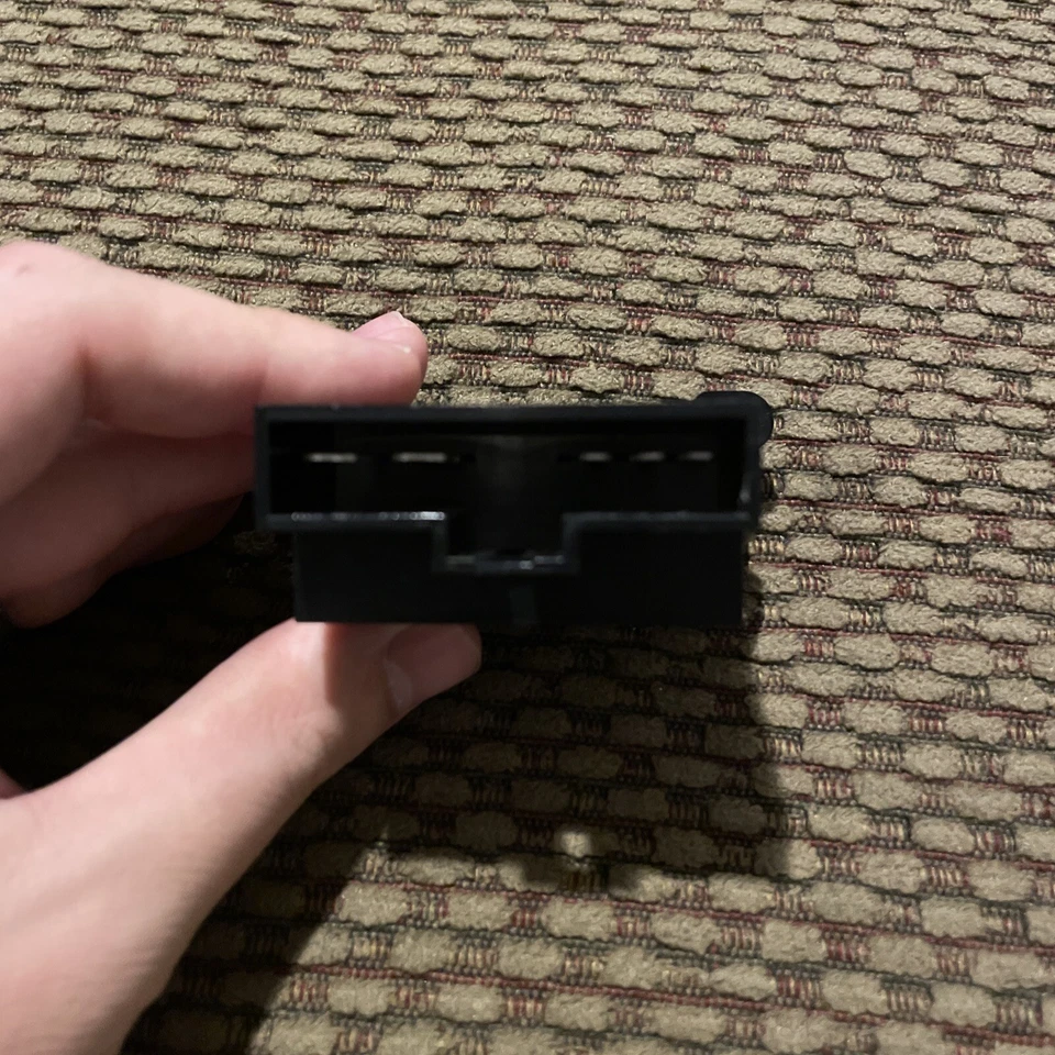 1991 - 1995 年普利茅斯 Acclaim 后除霜开关控制按钮 4373171 原始设备制造商 — 第 3/4 张图片