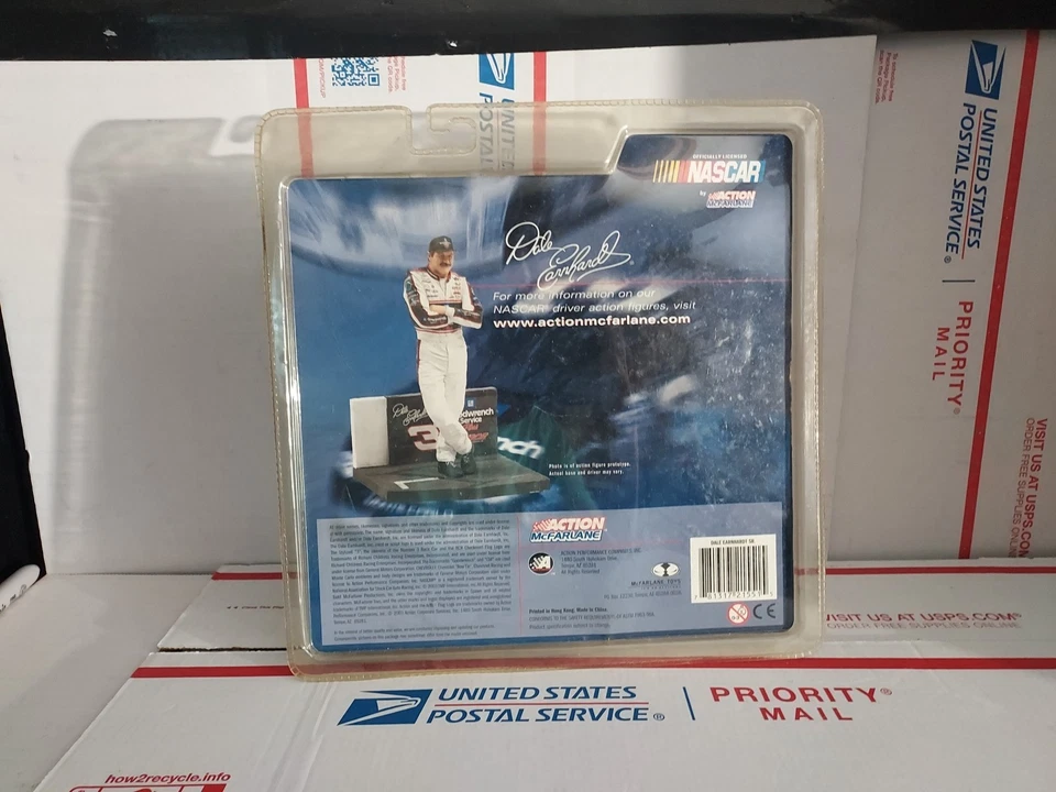 McFarlane NASCAR #3 Dale Earnhardt Sr 系列 1 人偶 2003 签名无真品证明 - #422 — 第 4/4 张图片