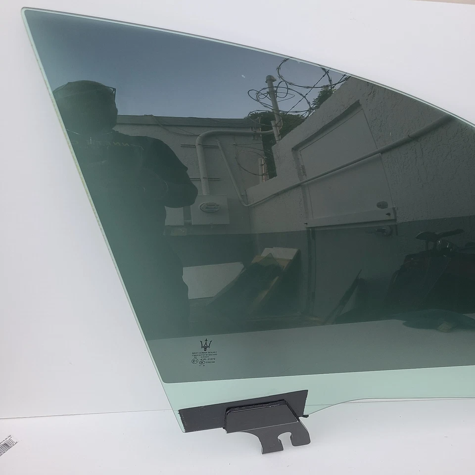 Maserati Levante 2016-2024 Puerta delantera derecha pasajero ventana cristal 43R-01079 Foto 4 de 4