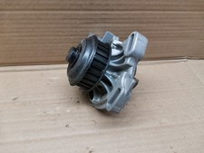Pompe à eau Audi 200