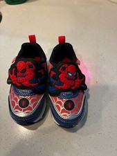 Spider-Man Toddler Boy's Size 6 Light Up Marvel Red  Silver Sneakers Never Worn