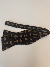 Robert Talbott Adjustable Silk Bow Tie. Black w Brown Paisley 2.5 Wide