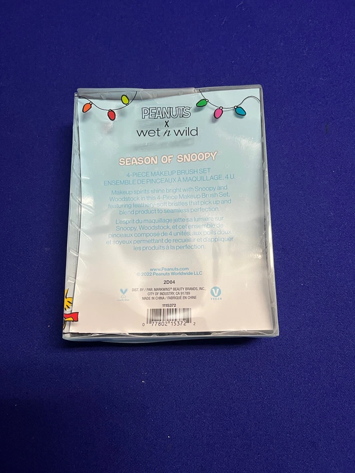 Peanuts x Wet n Wild 4 Piece Makeup Brush Set Season of Snoopy NEW Christmas '22 - Image 3 of 3