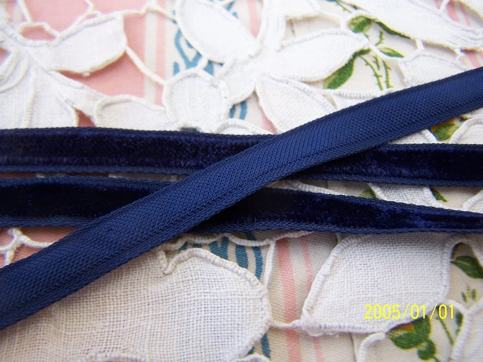 Ancien ruban/galon en velours ras. Bleu roy. Vendu au mètre. Superbe. Réf N°78 - Photo 3/4