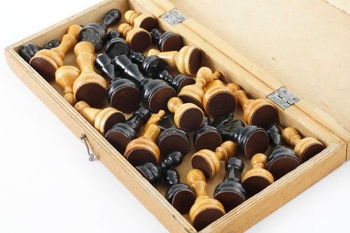 Early 1980s made! Vintage Soviet Wooden Chess "Yunost" - USSR - Picture 10 of 10
