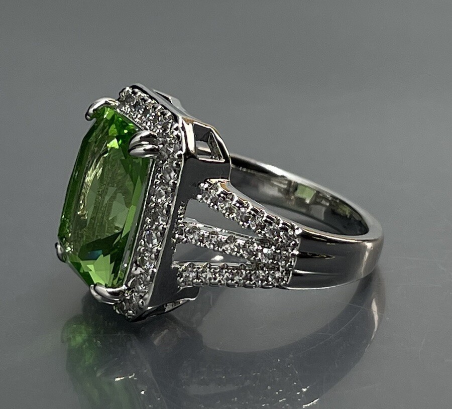 Sterling 925 Rhodium Plated Diamond Faceted Green Crystal Womens Size Ring