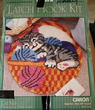 Caron Natura Latch Hook Kit CAT NAP R017 24" Round Rug USA Made Open Box