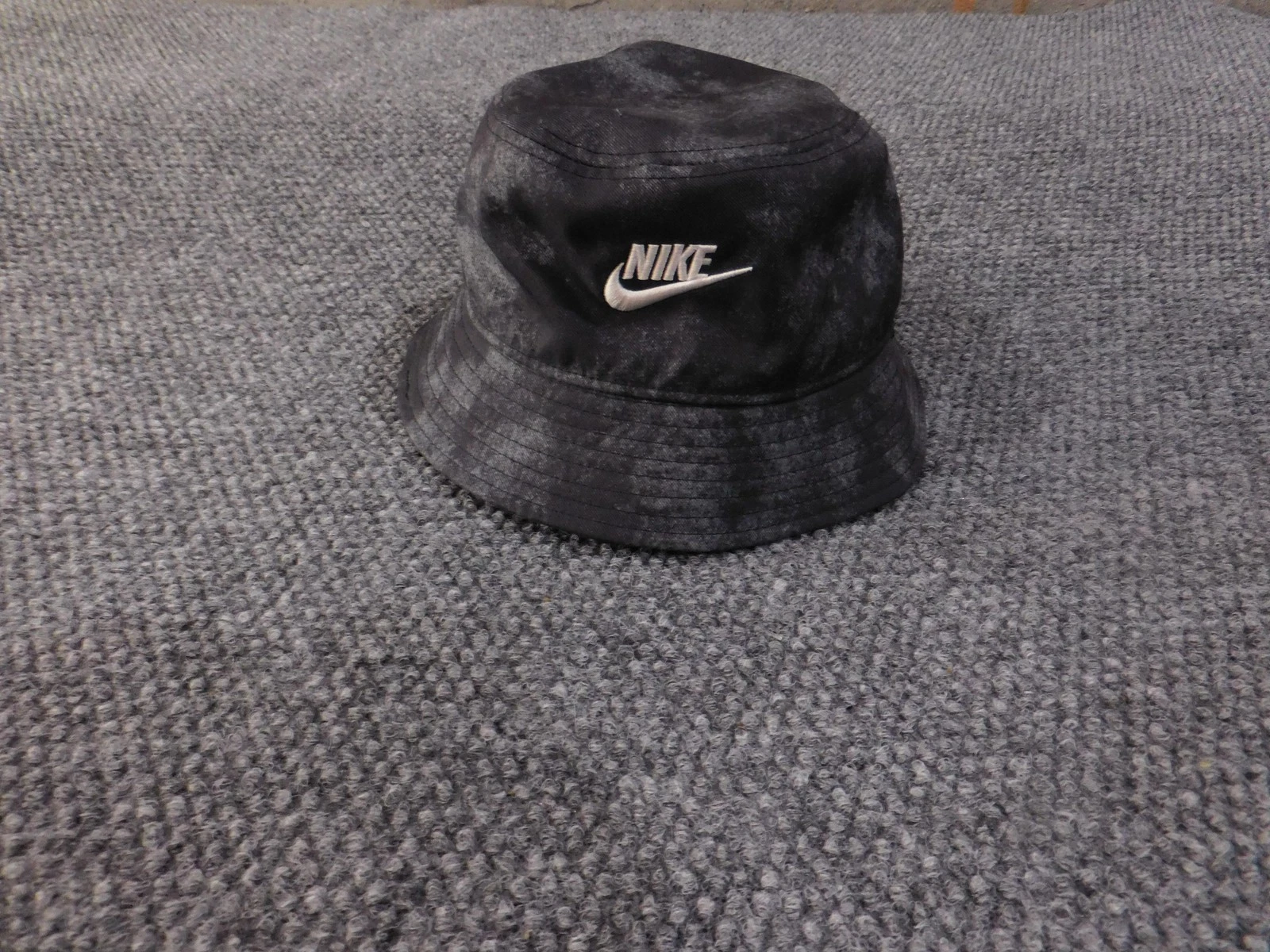 Nike Hat Cap Bucket Style S/M Black White Tie Dye Embroidered Swoosh Mens