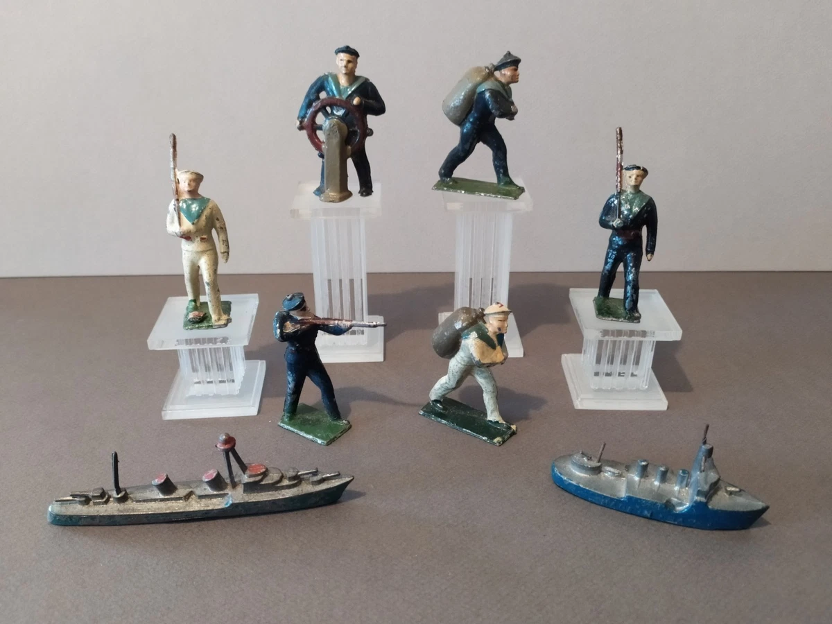 QUIRALU 3 POMPIERS JOUET ANCIEN EN ALUMINIUM