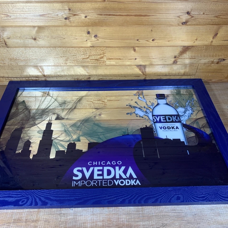 SVEDKA импортированная водка Чикаго зеркало бар знак большой 35-3/8 «x 23-3/8» x 3/4» новый в коробке - Изображение 3 из 4