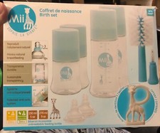 New Sophie La Girafe Baby Bottle Gift Set with Teether Great Baby Shower Gift