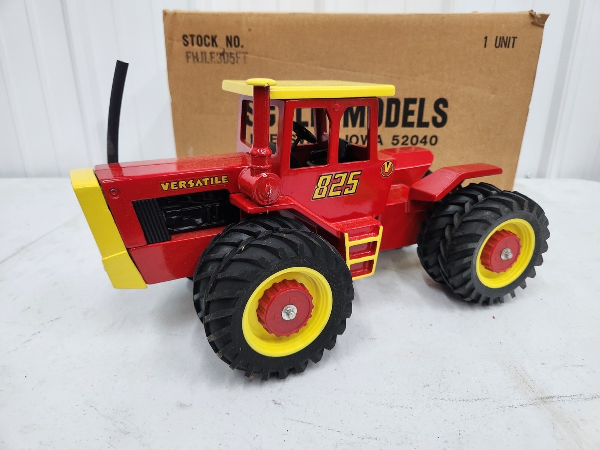 Vintage Original 1/16 Scale Models Versatile 825 Toy Tractor Farm