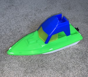 green toys speed boat