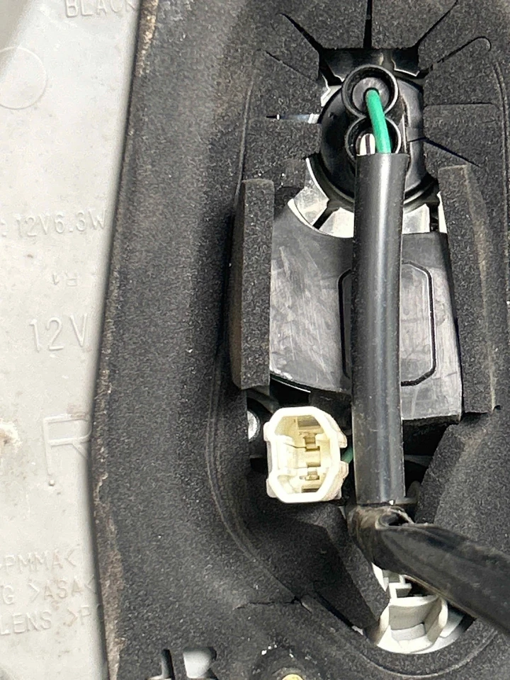 Fits 2004-06 LEXUS RX330 Right Tail Light OEM:815500E010 - Imagem 3 de 4