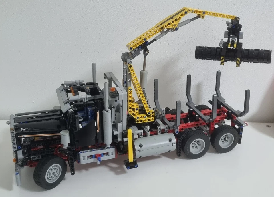 LEGO Technic 9397 Logging Truck, foto 2 di 5