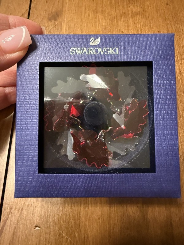 Swarovski Wreath Ornament Red & White Leaves 5464866 NIB