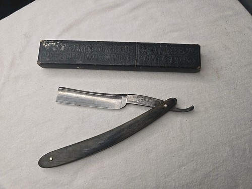 Wade & Butcher Vintage Straight Razor Sheffield England - NICE