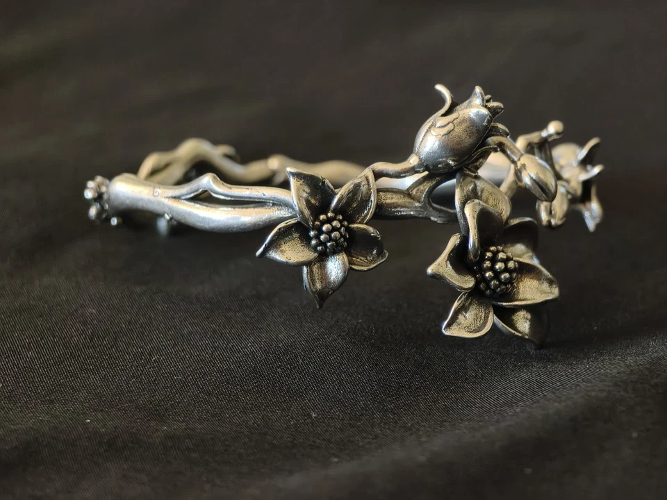 BRACCIALE ARTIGIANALE IN ARGENTO 925. NUOVO E REGOLABILE  - Immagine 2 di 4