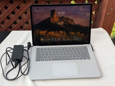 Microsoft Surface Laptop Studio 1964 i5-11300H 16GB 256GB SSD Win11 + Charger