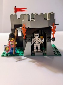 Vintage Lego Lot Dark Dragon Den 6076 Skeleton Surprise 6036 Magic Shop 6020 