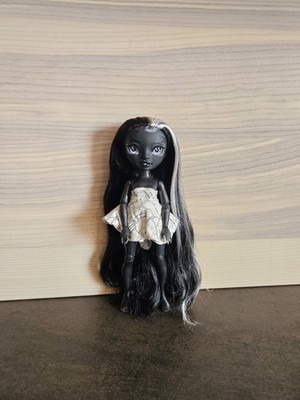 Shadow High Rainbow High Serie - Shanelle Onyx - Modepuppe