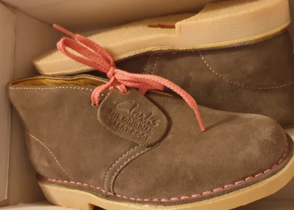 Clarks Original desert boots Girls Grey Suede LeatherUK Size