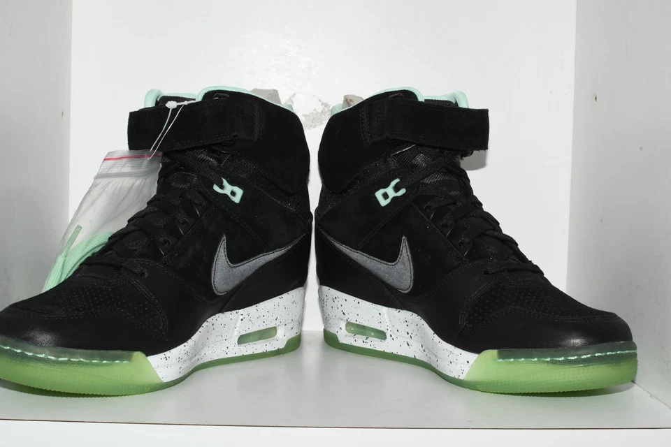 NIKE AIR REVOLUTION SKY HIGH ARTIC GREEN WOMEN'S SHOES - WOMEN'S SZ 7 SNEAKERS - Image 3 of 4