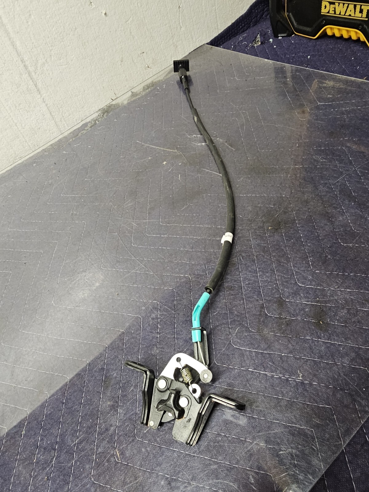 Picture 1 of 4