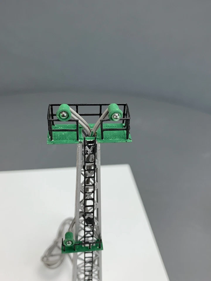 Двойной фонарь для двора в стиле мачты HO/N Tomix высота 6,5 дюйма HO3484 - Изображение 4 из 4