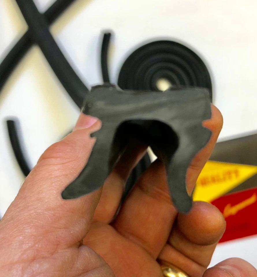 1960-1966 Chrysler Imperial conversível roofrail junta tira meteorológica - Imagem 2 de 4