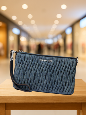 Michael Kors Jet Set Travel Women SM Matelassé Wristlet