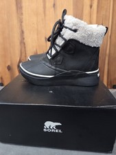 SOREL Women's 6 Out N About IV Chillz Insulated Waterproof Boots - Black/Chalk
