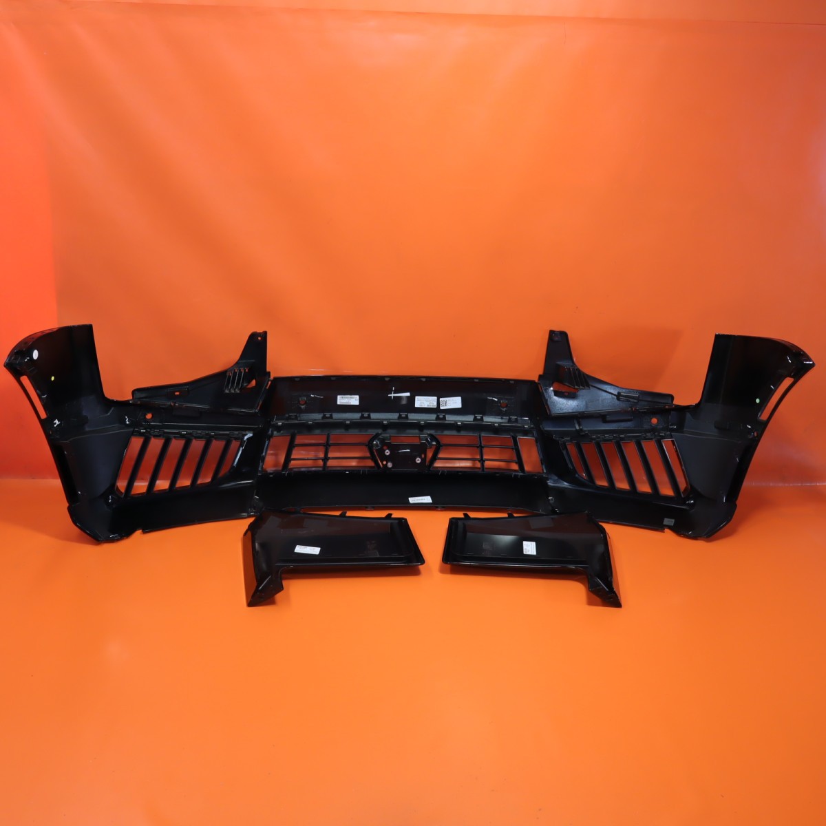 ROLLS ROYCE CULLINAN FRONT BUMPER 2025 2026 51115A558B9 BLACK OEM