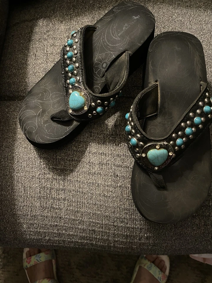 Women’s Montana West Wedge Heel Turquoise & Silver Studded Brown Sandals SZ 7 - Image 3 of 4