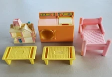 Playskool Mini 90s Victorian Dollhouse, Washer/Dryer, Pink Bed Loving Family LOT