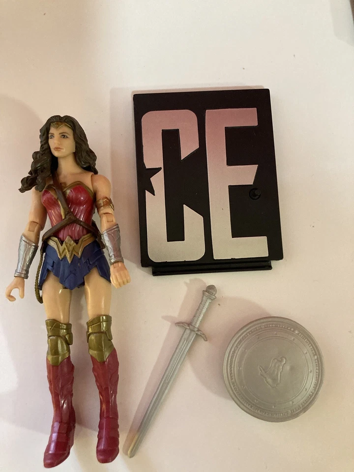 3 bonecos articulados de filme da Liga da Justiça 6” completos sem caixas - Imagem 3 de 4