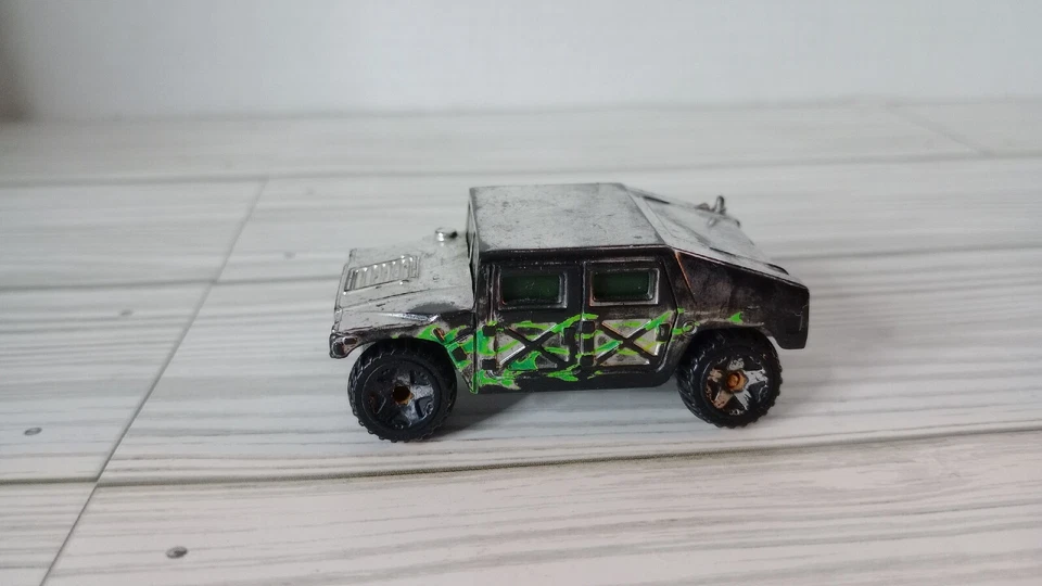 Hot Wheels #198 Race World-Battle 2010 2/4 Humvee gris con rueda de radios ORUT5 verde Foto 2 de 4