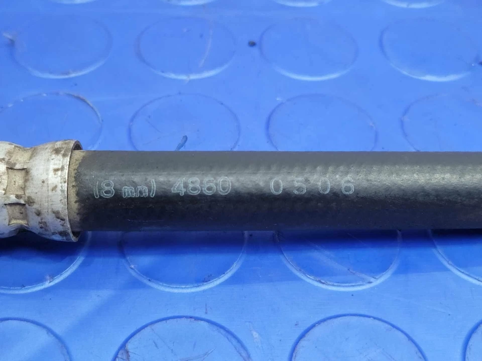 Manguera líquida aire acondicionado 95-97 Mazda B2300 B3000 B4000 OEM ZZM261461 Foto 4 de 4