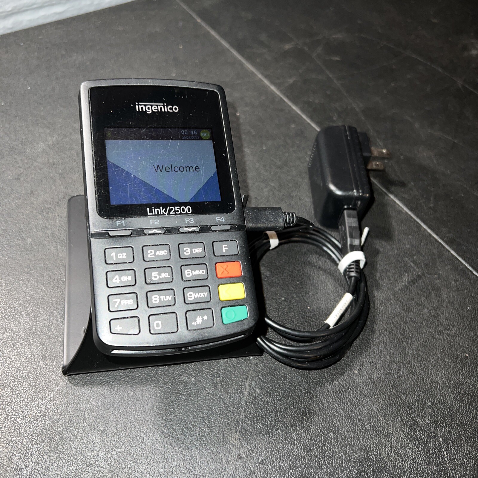 ingenico-link-2500-credit-card-reader-pmf30910412a-stand-wi-fi