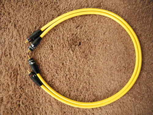 MOGAMI "YELLOWJACKET" 2' CABLES. PRO GOLD RCA'S, CARDAS SOLDER. "REAL SOUND" - Picture 1 of 9