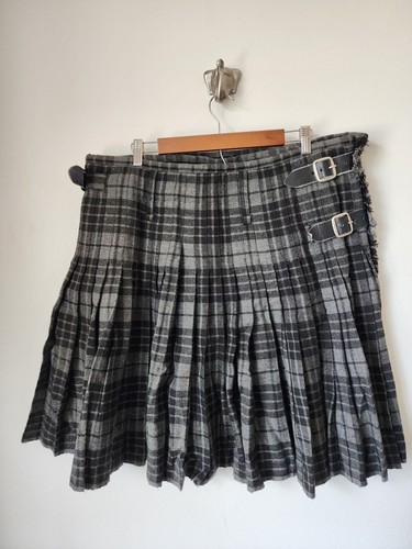 Got Kilt gray black tartan plaid kilt skirt 40