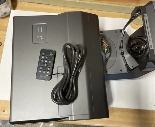 Smart UF75 DLP Projector Ultra Short-Throw 2500 ANSI  HDMI.  Working As-Is