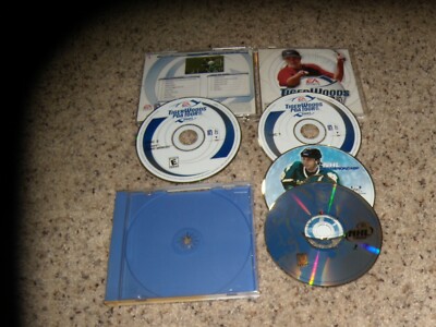 2 PC Games: Tiger Woods PGA Tour 2001 and NHL 2000