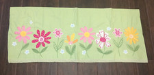 1 Pottery Barn Kids Green Floral Applicate Embroidered Daisy Curtain Valance