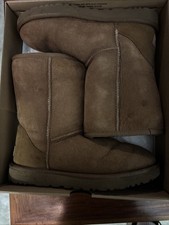UGG Women's Classic Short II Boot Size 8 Chestnut W/box