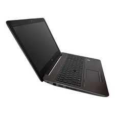 HP ZBook 15 G3 i7 6820HQ 32GB 512GB SSD (batteria 80%) macchie